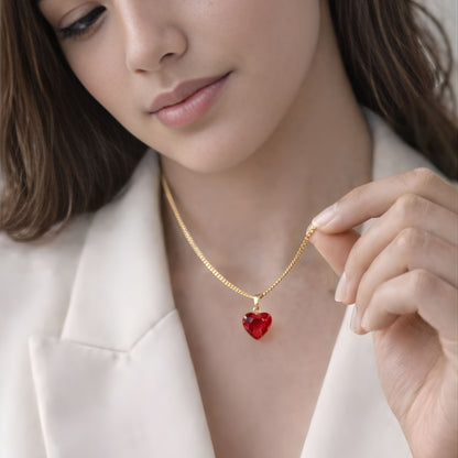 Minimal Gold Heart Pendant Necklace