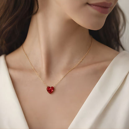 Minimal Gold Heart Pendant Necklace